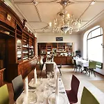 Moments Boutique Otel 4*