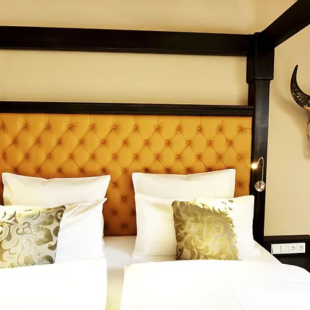 Moments Boutique Hotel 4*