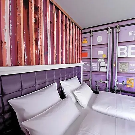 Moments Boutique 4*
