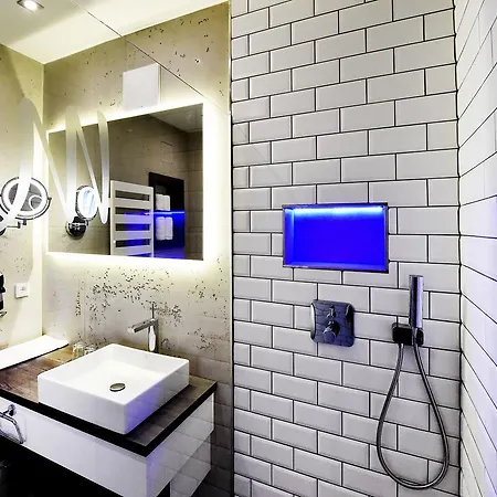 Moments Boutique Hotel 4*