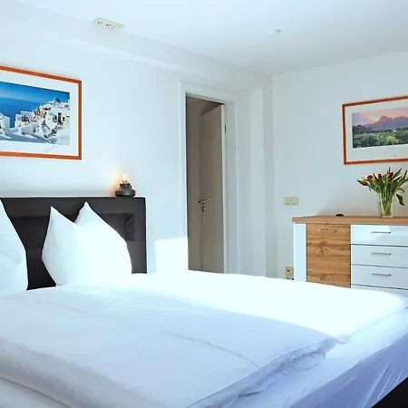 Moments Boutique Hotel 4*