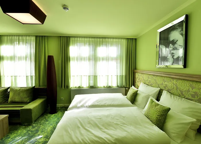 Moments Boutique فندق