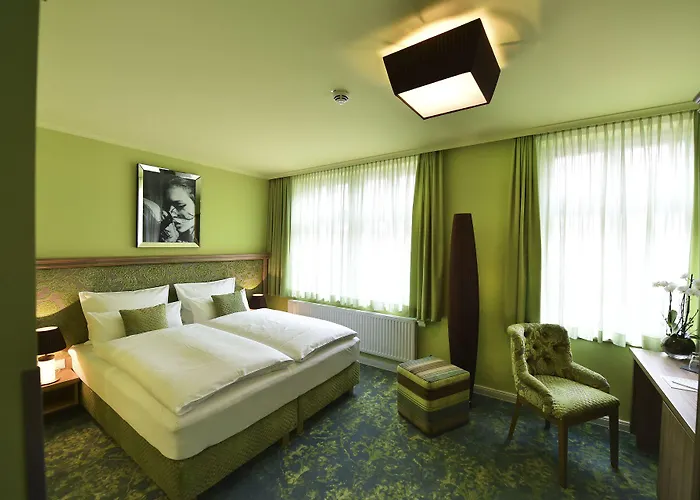 Moments Boutique فندق 4*