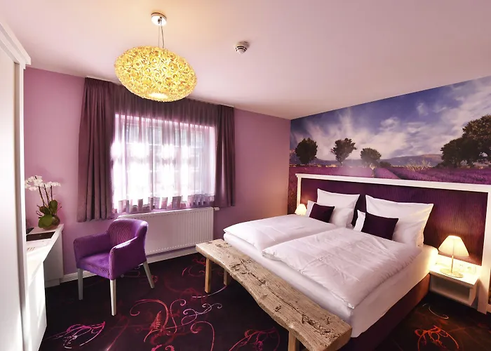 Moments Boutique بوتسن