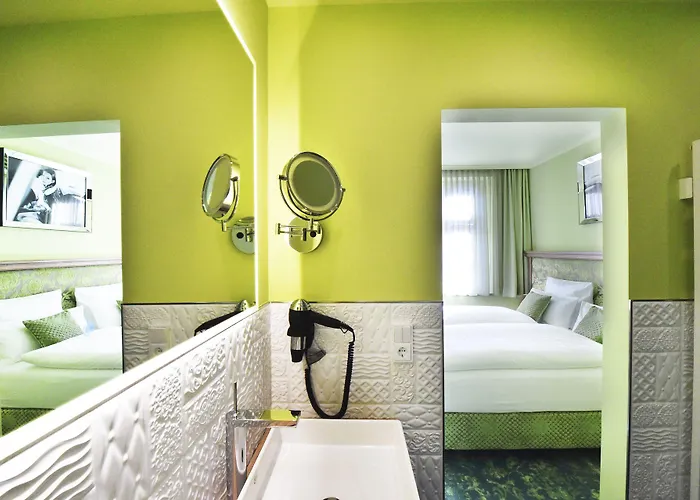 Moments Boutique 바우트젠