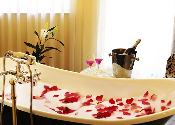 فندق Moments Boutique