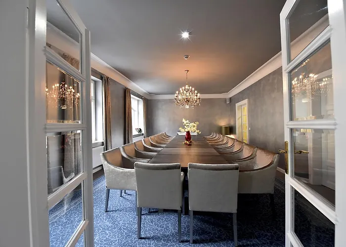 Moments Boutique 4* بوتسن